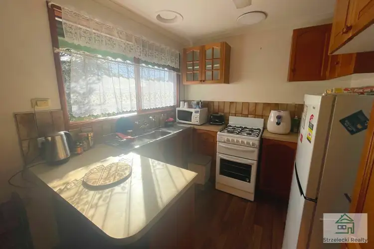 Fifth view of Homely unit listing, Unit 1/36 Ollerton Ave, Newborough VIC 3825