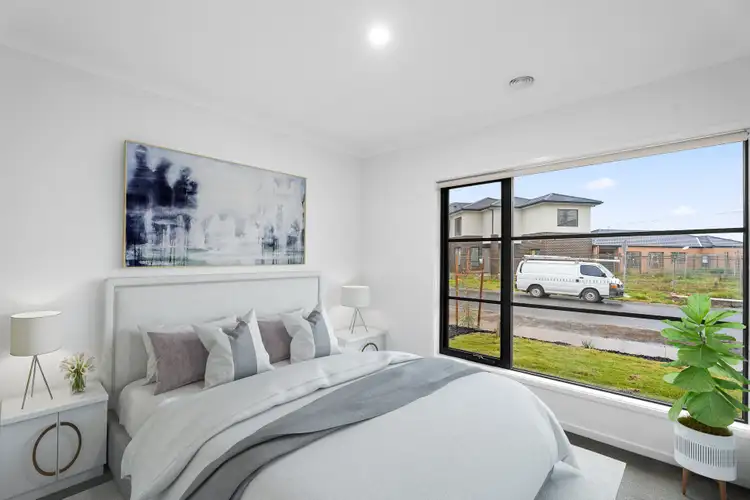 Fifth view of Homely house listing, 7 Vizsla St, Cranbourne East VIC 3977