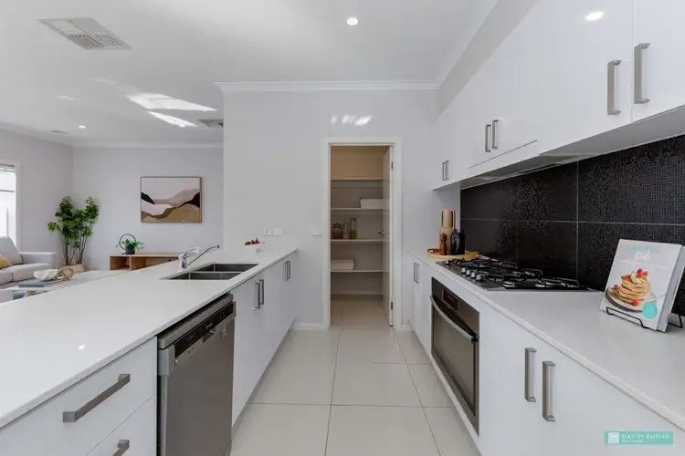 Fourth view of Homely house listing, 8 Benwerren Cl, Strathdale VIC 3550