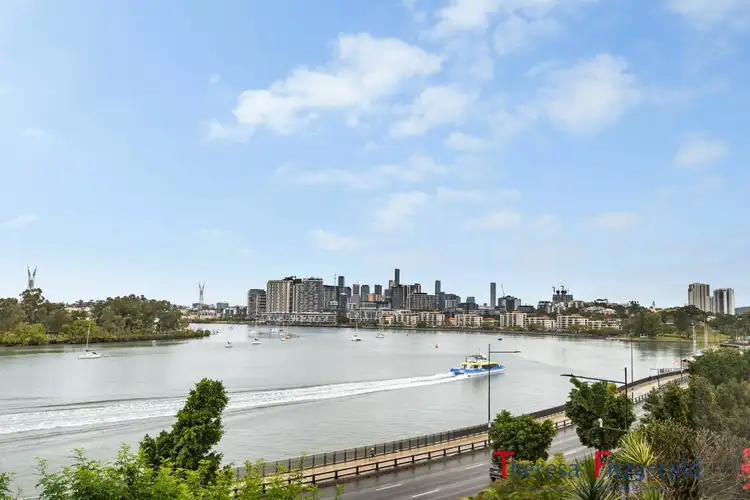 Main view of Homely unit listing, Unit 1/35 Hillside Cres, Hamilton QLD 4007