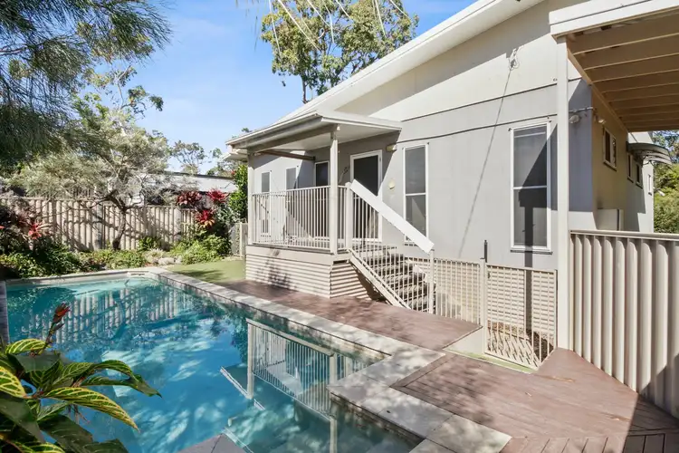 14 Leanne St, Macleay Island QLD 4184