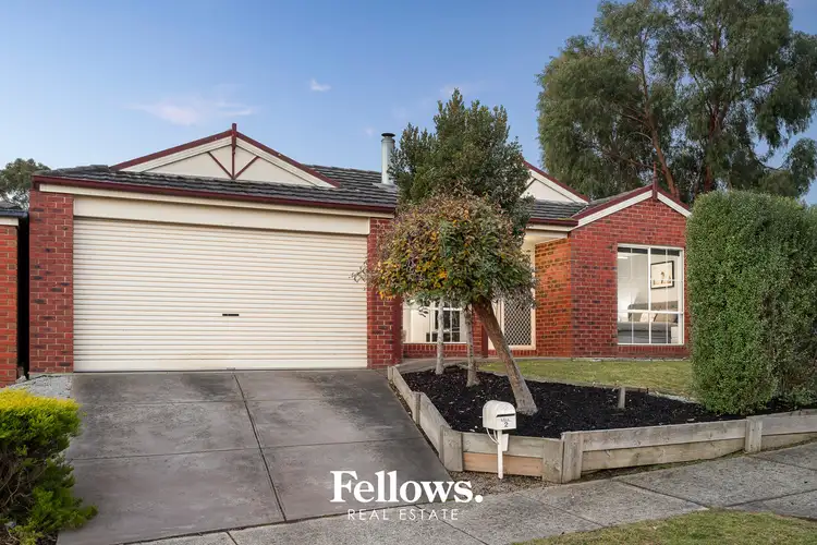 2 Meaby Drive, Pakenham VIC 3810