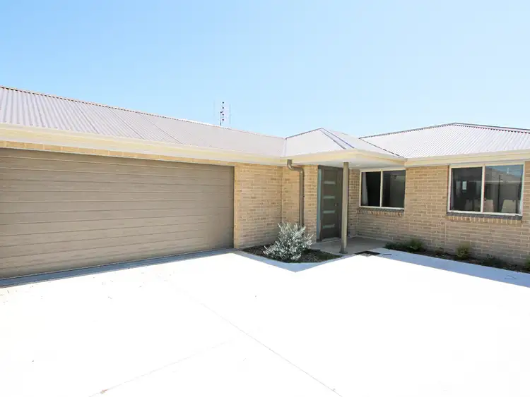 Unit 2/21A Clift St, Greta NSW 2334