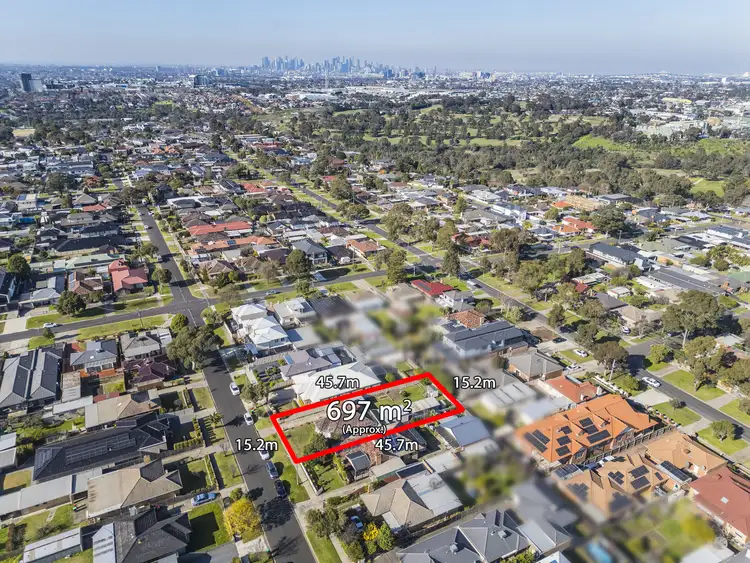 Fourth view of Homely house listing, 35 Riverside Avenue, Avondale Heights VIC 3034