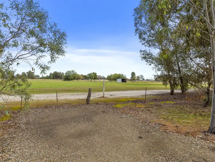 247 Adams Street, Corowa NSW 2646