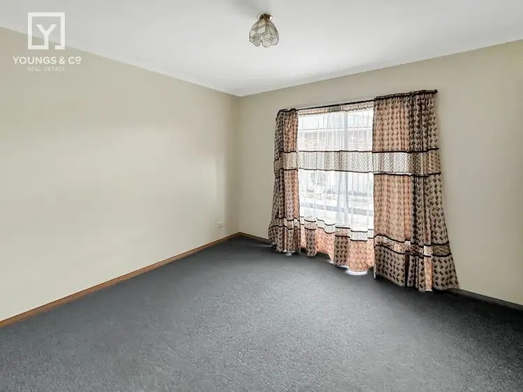 Fifth view of Homely house listing, 1 Ismet Ct, Shepparton VIC 3630