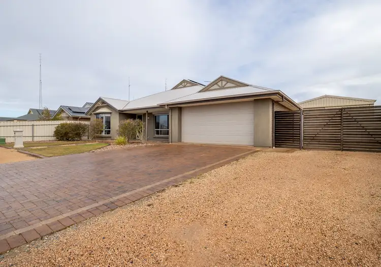 9 Reynolds St, Kadina SA 5554