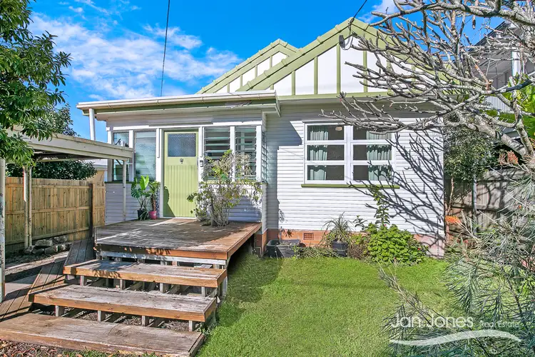 25 Murphy Street, Scarborough QLD 4020