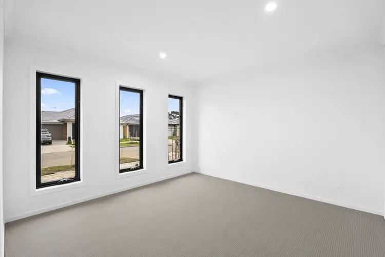 Seventh view of Homely house listing, 30 Trefella Rise, Drouin VIC 3818