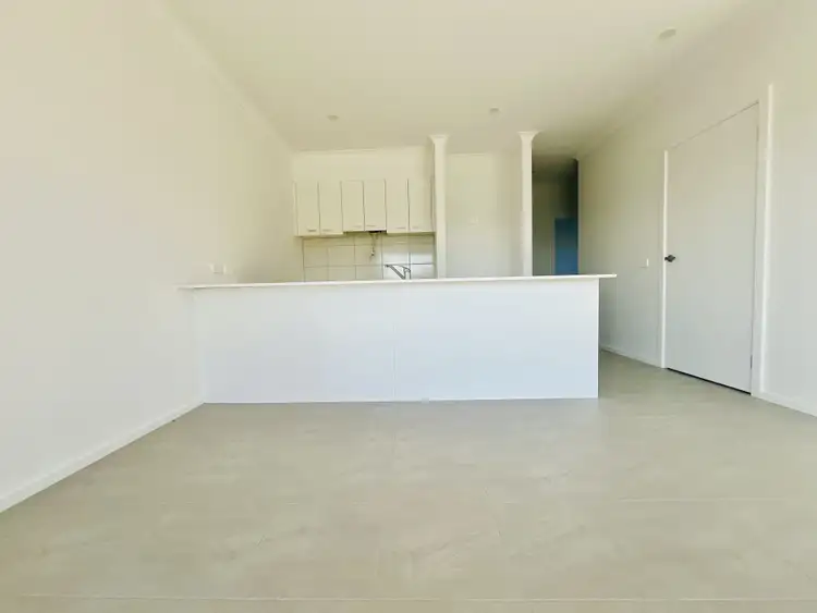 Fifth view of Homely house listing, 6 Caliche Place, Cranbourne East VIC 3977
