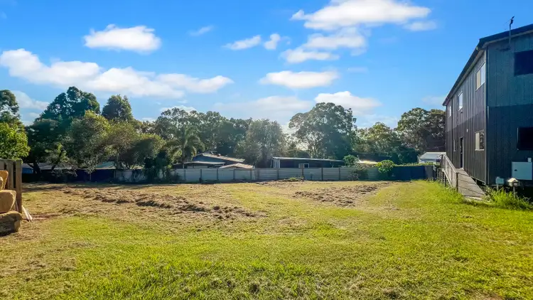 4 View Outlook, Macleay Island QLD 4184