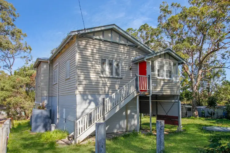 9 Percival St, Macleay Island QLD 4184