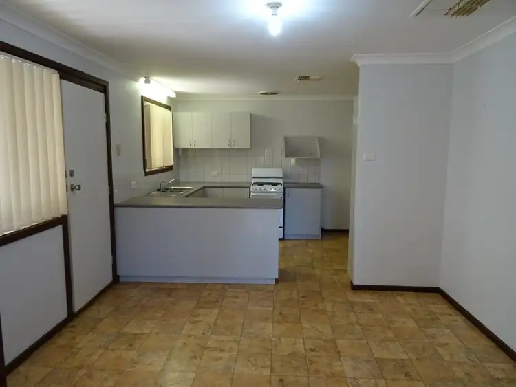 Fifth view of Homely house listing, 4 Jackson Way, Merredin WA 6415