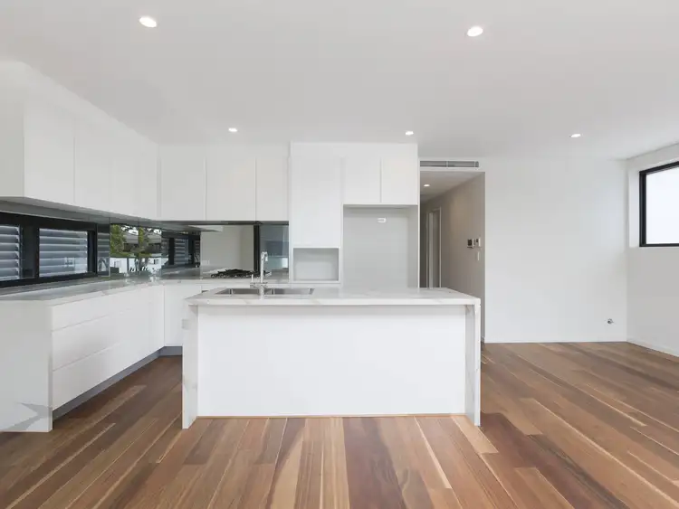 Third view of Homely apartment listing, 3/88 Beach Road, Bondi Beach NSW 2026