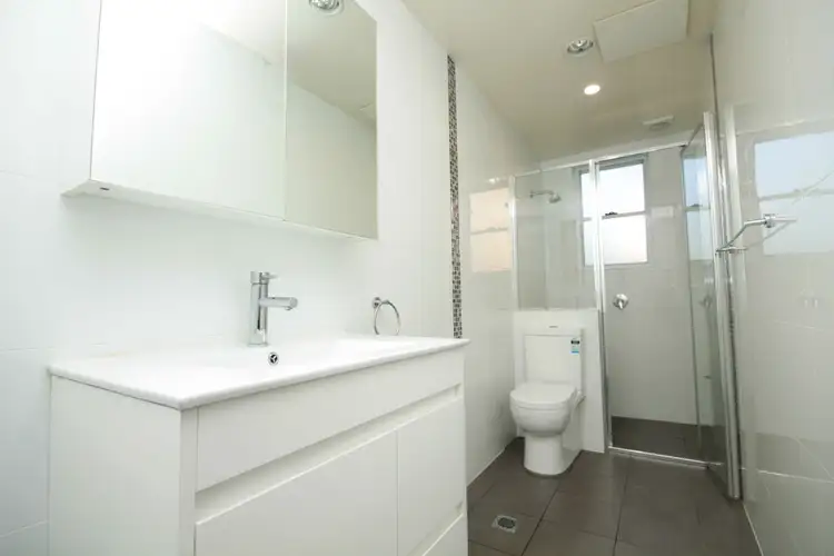 Fourth view of Homely unit listing, 4/334 Livingstone Rd, Marrickville NSW 2204