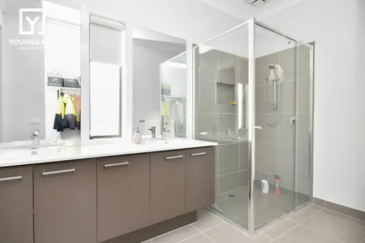 Fourth view of Homely house listing, 8 Weyba Ave, Kialla VIC 3631