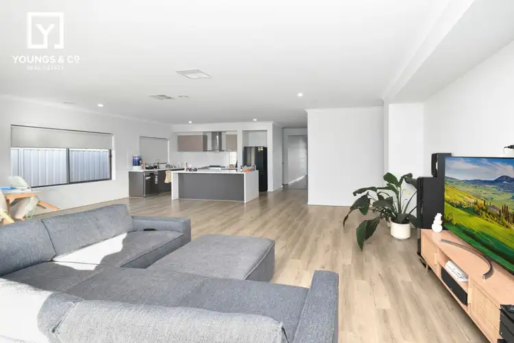 Sixth view of Homely house listing, 8 Weyba Ave, Kialla VIC 3631