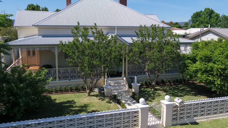 16 Finch St, Bingara NSW 2404