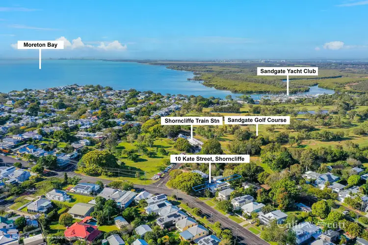 10 Kate St, Shorncliffe QLD 4017