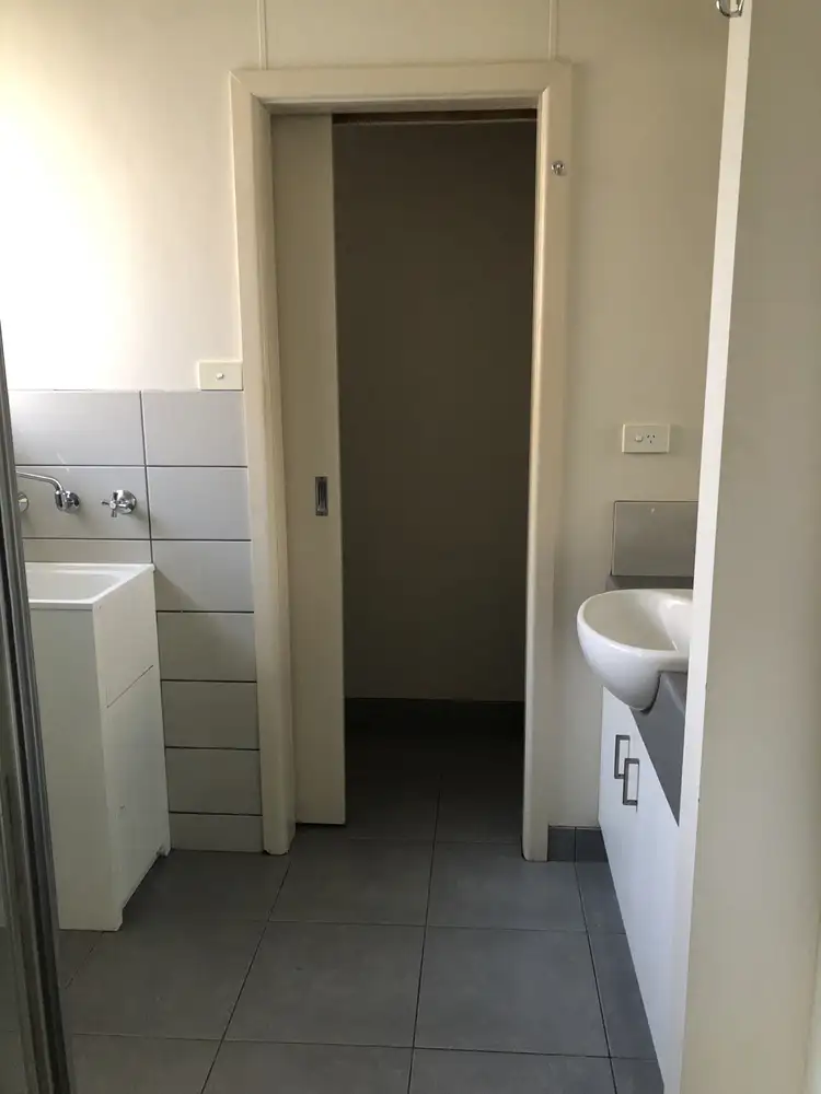 Fifth view of Homely unit listing, Unit 1/1 Blundell Ct, Traralgon VIC 3844
