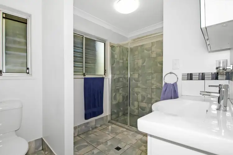 Fifth view of Homely house listing, 16-18 Mango Cres, Macleay Island QLD 4184