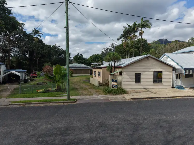 5 Zahmel St, Finch Hatton QLD 4756