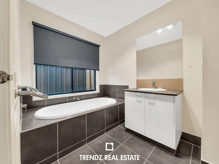Fifth view of Homely house listing, 13 Datura Ave, Cranbourne North VIC 3977