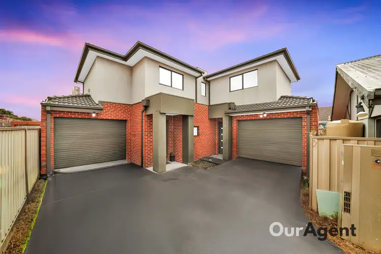 Main view of Homely townhouse listing, 2/5 Thistle Court, Meadow Heights VIC 3048