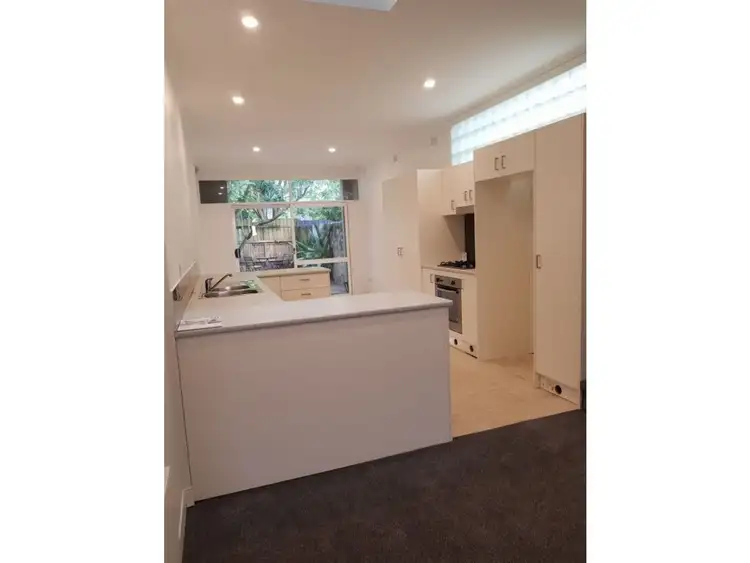 20 Mackenzie Street