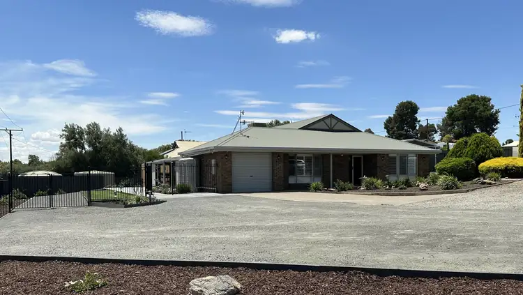 20 The Crescent, Burra SA 5417
