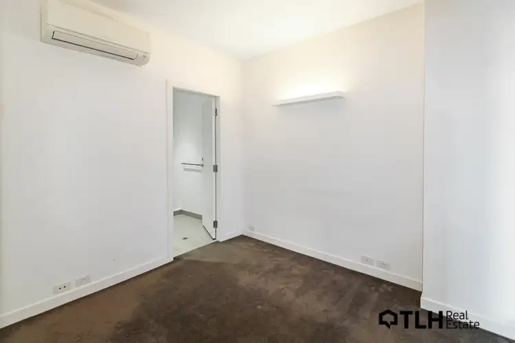 Fifth view of Homely apartment listing, Unit 501/470 St Kilda Rd, Melbourne VIC 3004