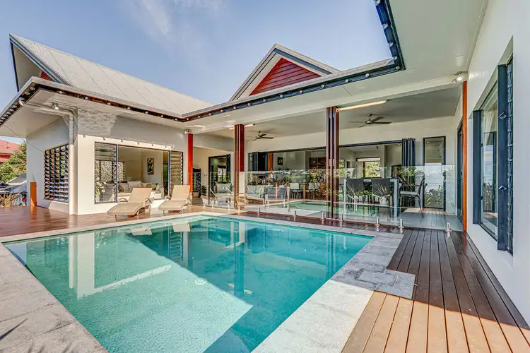 2-4 Seafarer St, South Mission Beach QLD 4852