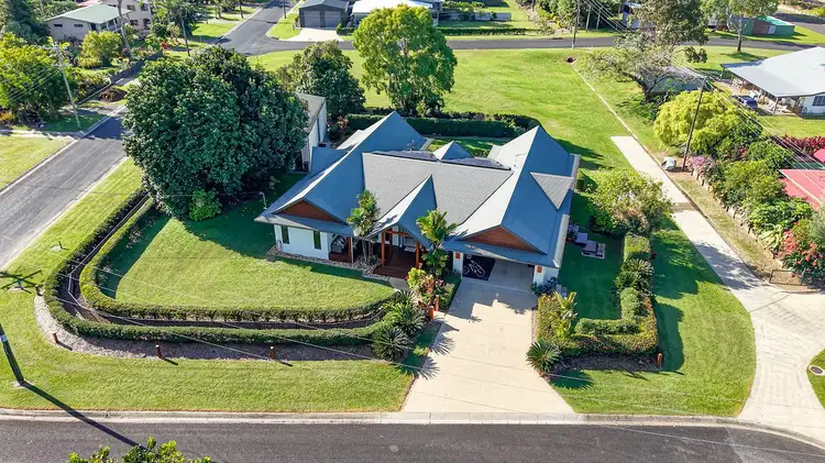 2-4 Seafarer St, South Mission Beach QLD 4852