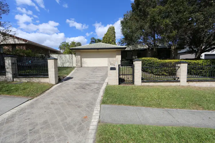 209 Wecker Road, Mansfield QLD 4122