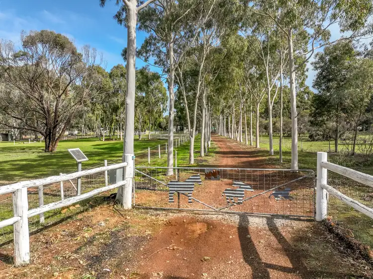 410 Louisa Cir, Morangup WA 6083