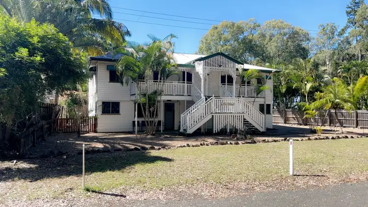 2/3 Kingfisher Pde, Toogoom QLD 4655