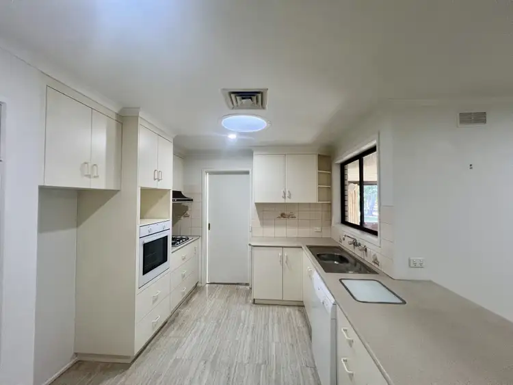 Seventh view of Homely house listing, 19 Catona Cres, Cobram VIC 3644