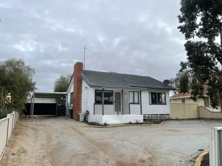 13 Caw St, Merredin WA 6415