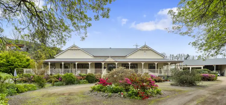 Main view of Homely house listing, 5 Alexandra Ct, Bright VIC 3741