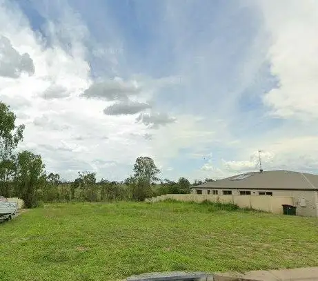 18 Austin Cres, Moura QLD 4718