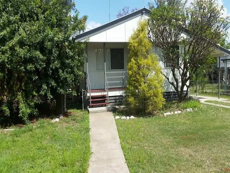 24 Farmer Street, Moura QLD 4718