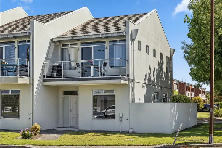 Unit 3/1 Island St, Victor Harbor SA 5211