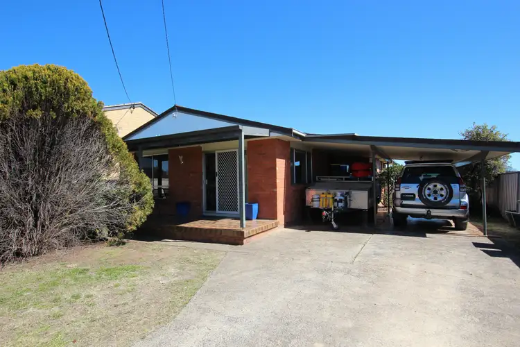 38 Moore St, Inverell NSW 2360