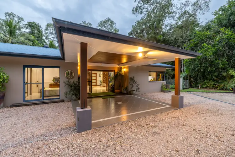21 Curtis Road, Carruchan QLD 4816