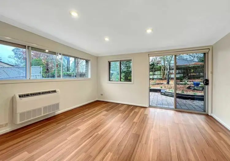35 Westbourne Ave, Wentworth Falls NSW 2782