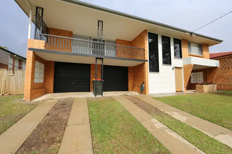 8 Coolmunda Street, Mansfield QLD 4122