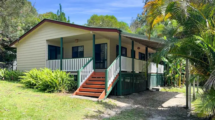 17 Baracoota St, Macleay Island QLD 4184