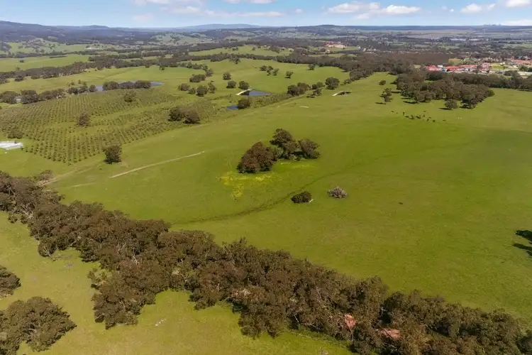 560 Wandong Rd, Wandong VIC 3758