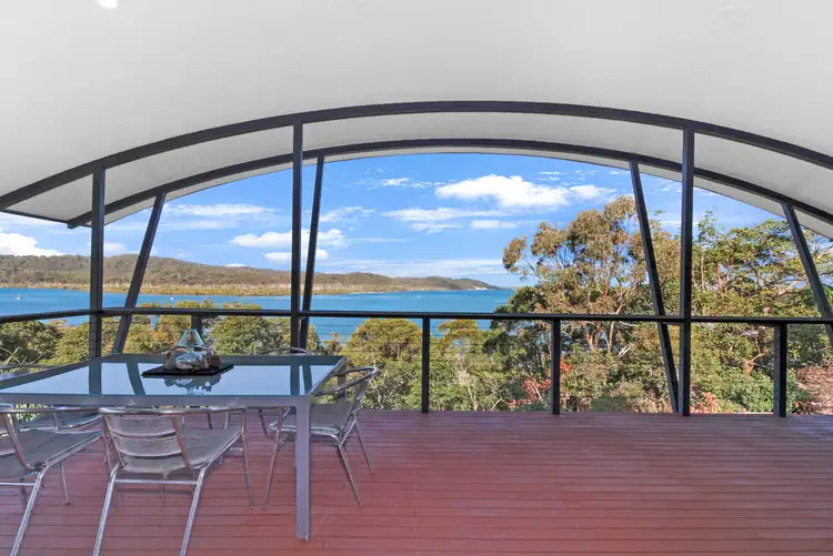 84-86 Crescent Dr, Russell Island QLD 4184