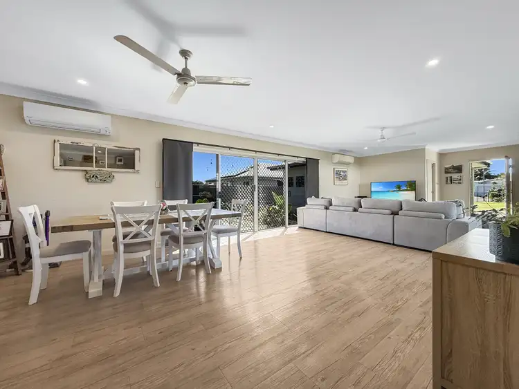 54 Midshipman St, South Mission Beach QLD 4852